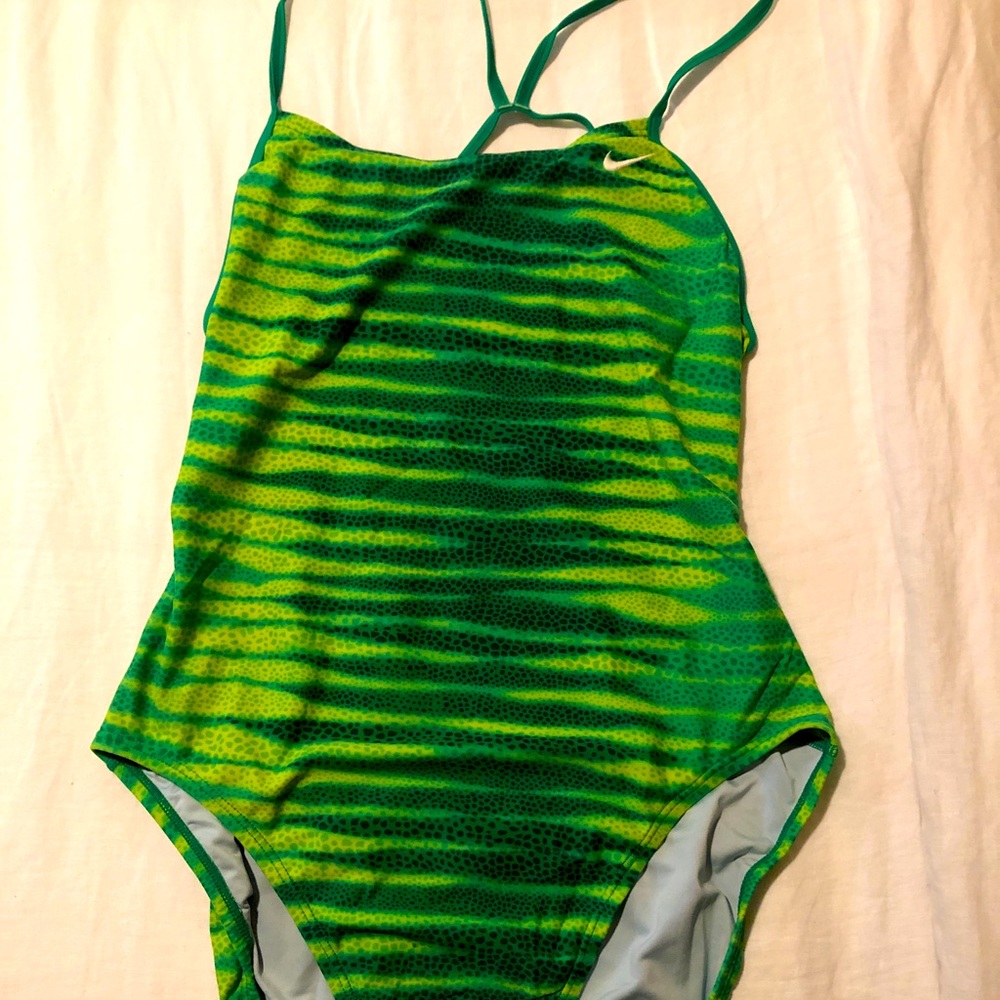 Sexy + sporty, vibrant green, Nike swimsuit!
